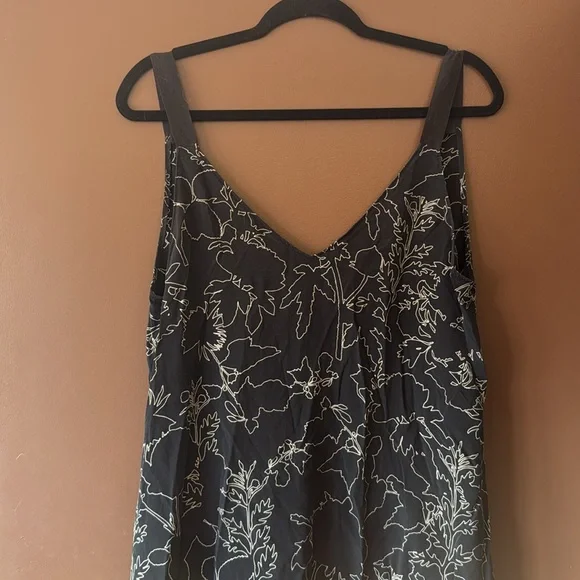 Black Floral lightweight Slip dress - Picture 2 of 4